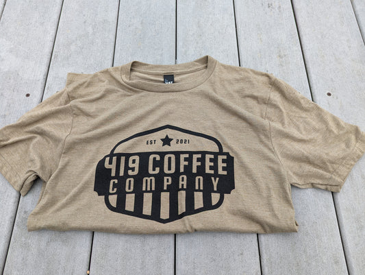 T-Shirt - Coyote - Badge